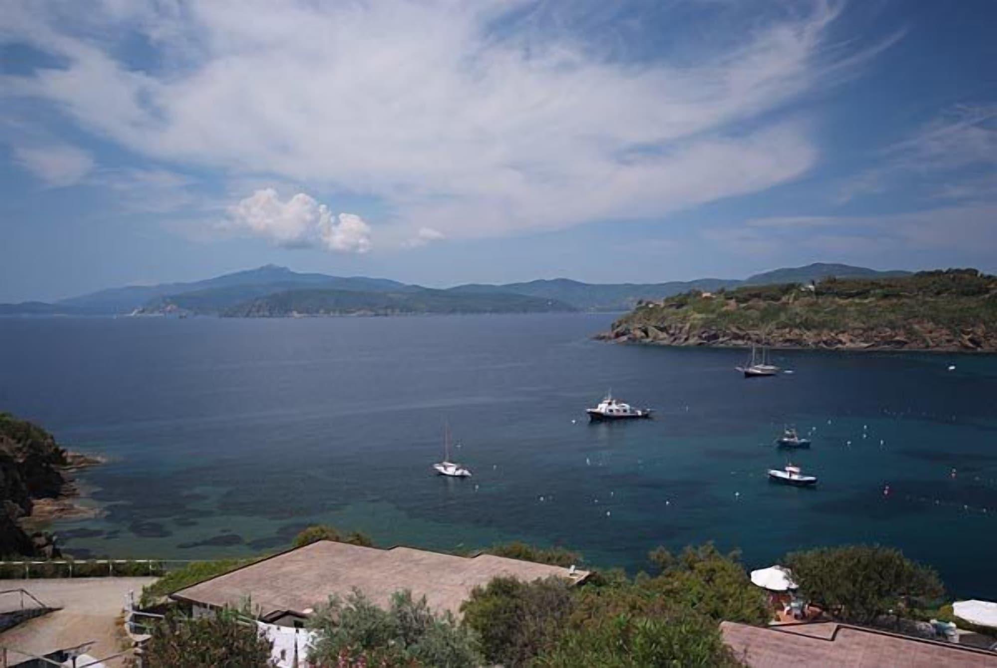 Hotel Dino Capoliveri  Exterior photo