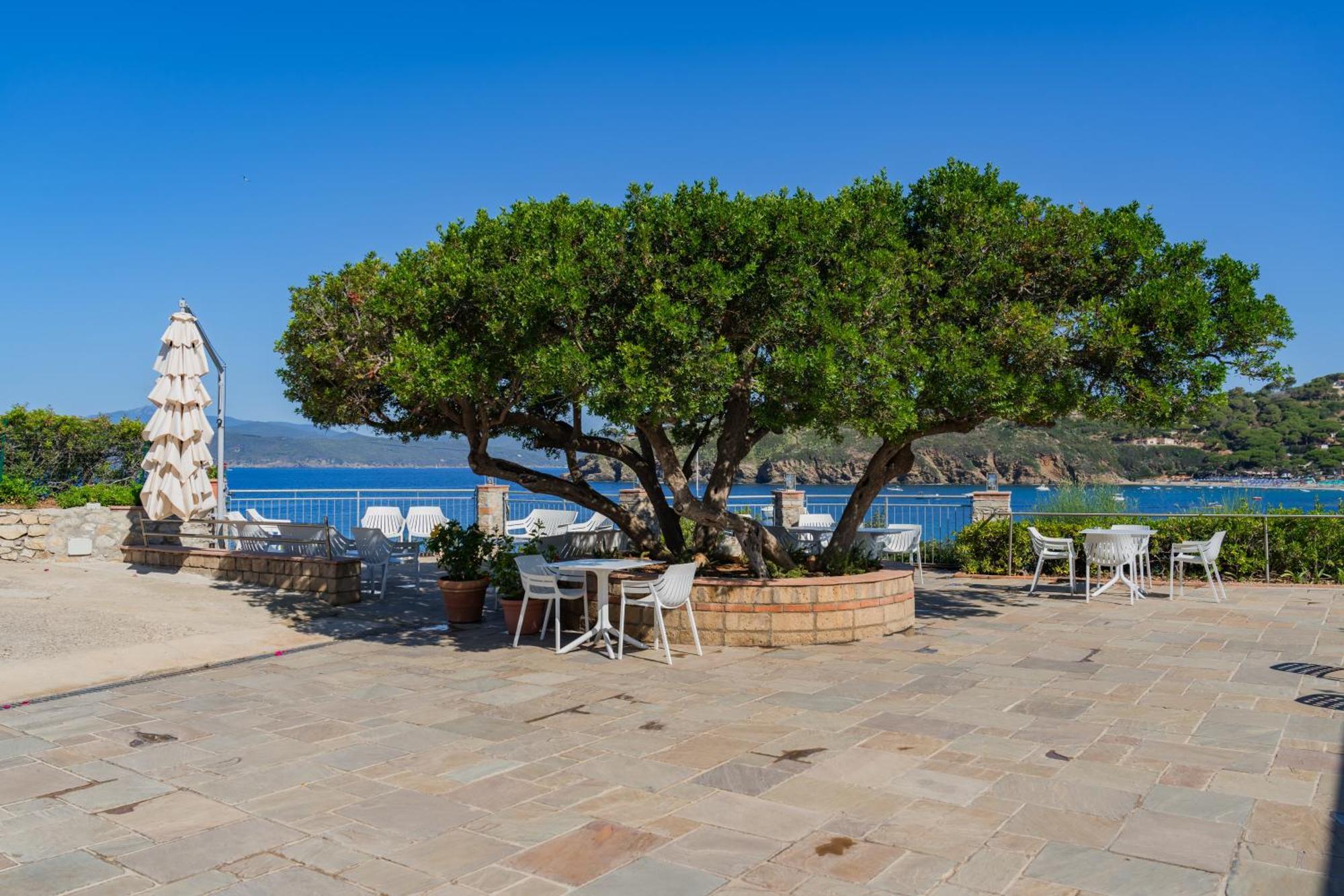 Hotel Dino Capoliveri  Exterior photo
