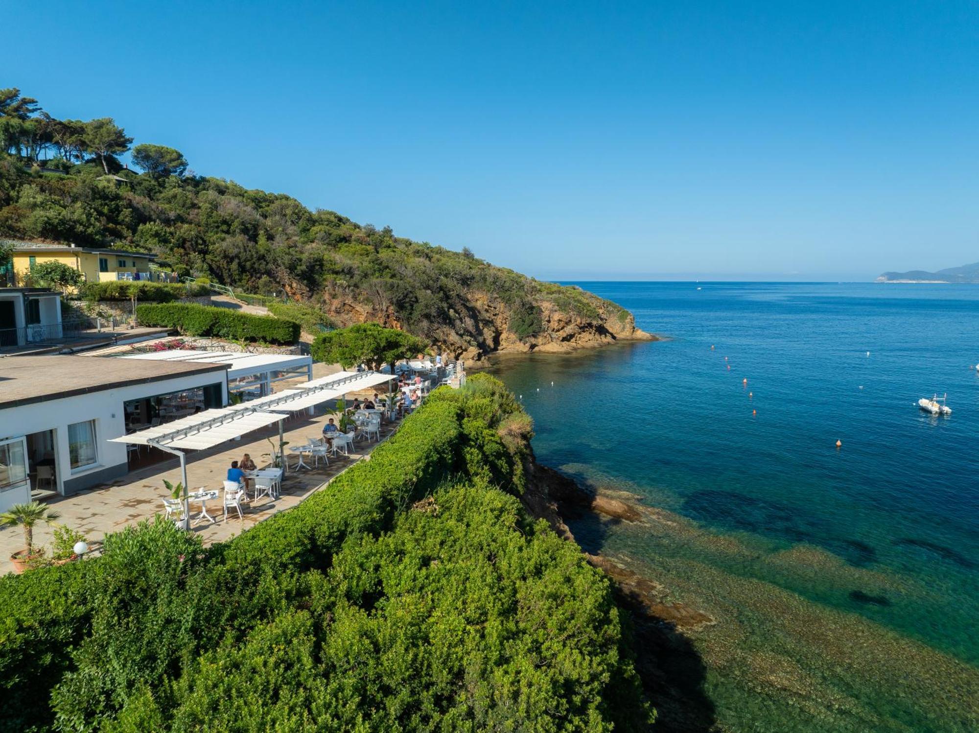 Hotel Dino Capoliveri  Exterior photo