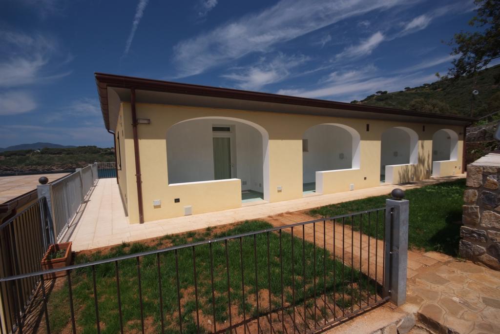 Hotel Dino Capoliveri  Exterior photo