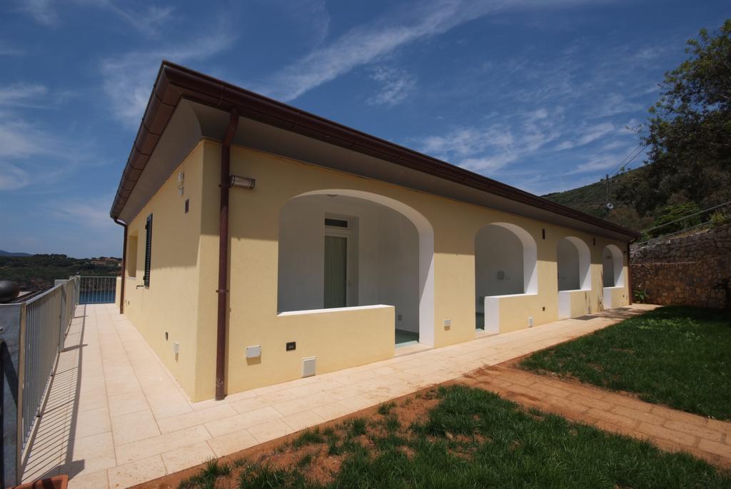 Hotel Dino Capoliveri  Exterior photo