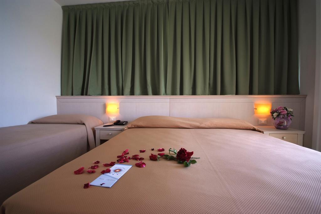 Hotel Dino Capoliveri  Room photo